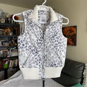 Victorias Secret VSX Sexy Sport Animal Print White Zip Front Puffer Vest Size XS